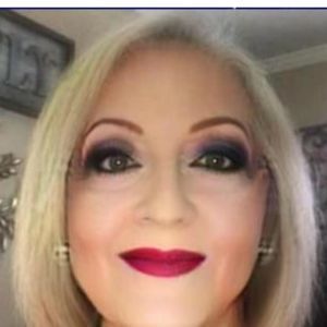 Meet your Posher, Michaela